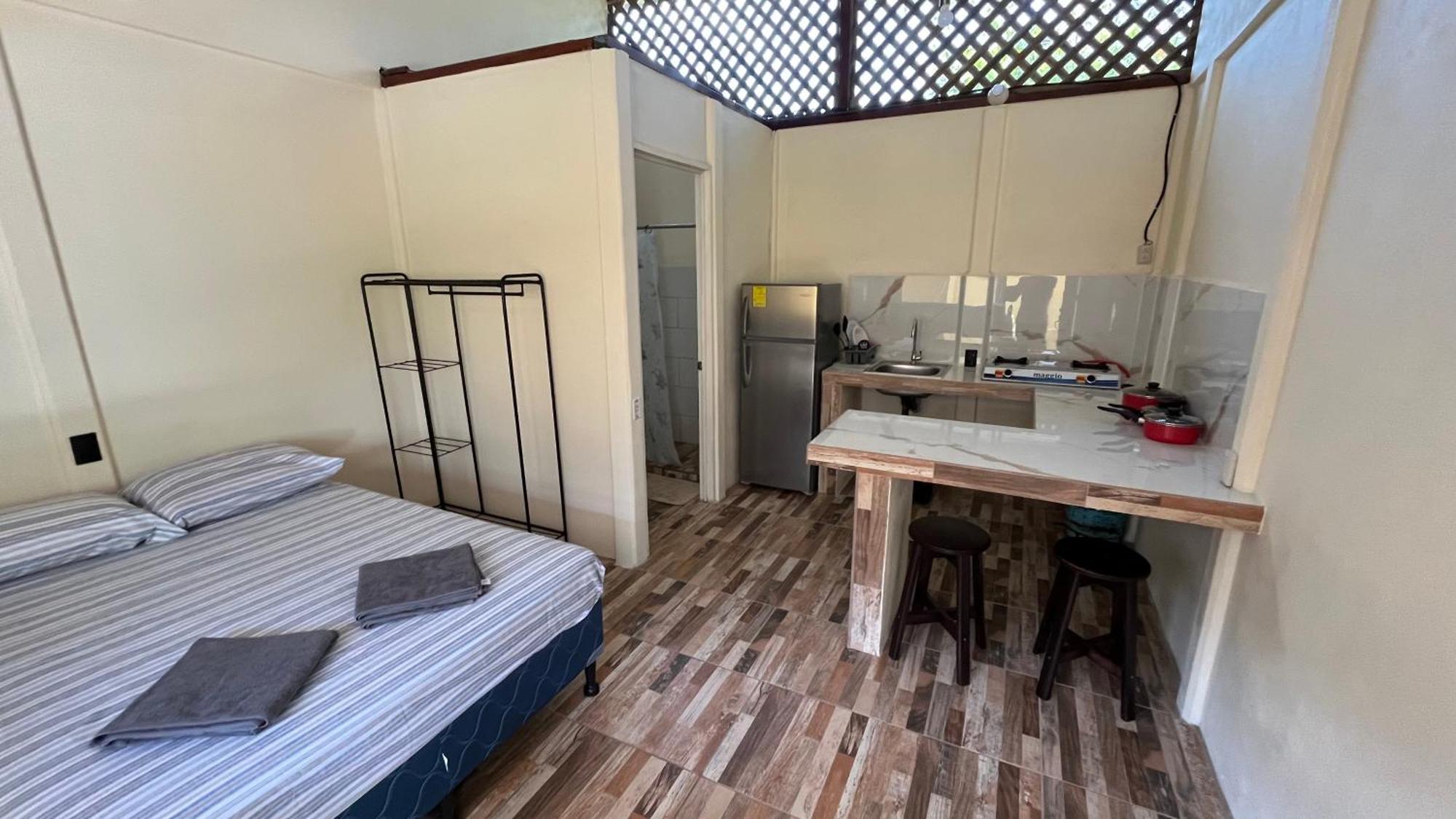 Apartamentos Sol Cahuita Exterior photo